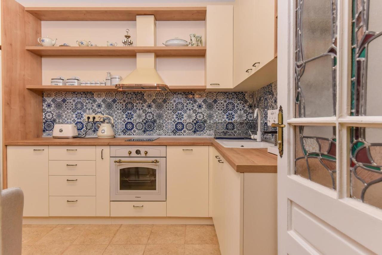 Spacious Vintage 2Br, 2Bath Apartment By Flat Mаnager София Екстериор снимка
